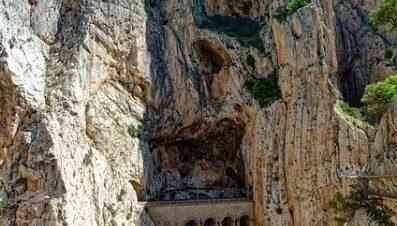 Explora el Camino del Rey: Conoce la Historia Detrás de la Impresionante Senda de Málaga