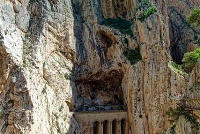 Explora el Camino del Rey: Conoce la Historia Detrás de la Impresionante Senda de Málaga