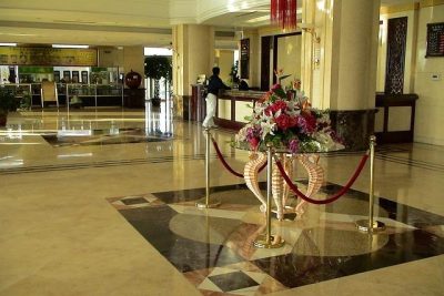 Cómo leer las opiniones de hoteles sin caer en las falsas